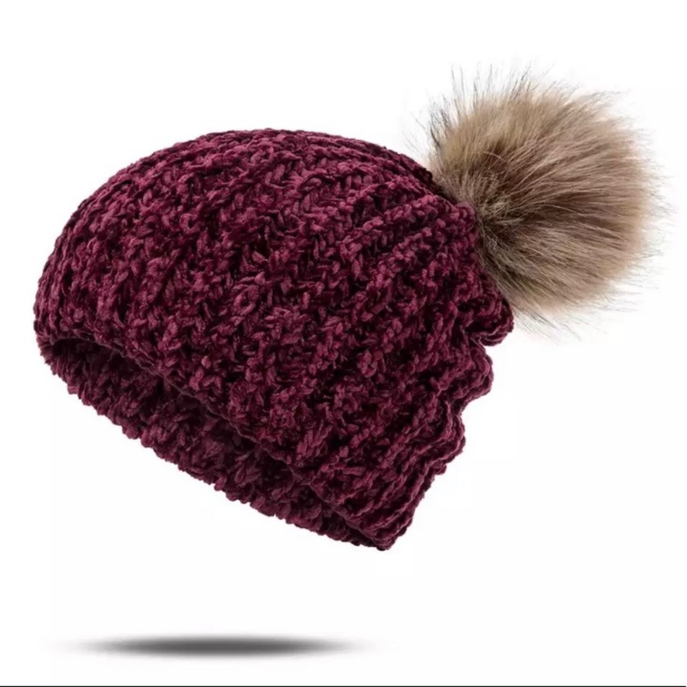 New! ❄️ Chenille Pom Pom Beanie ❄️ - Picture 1 of 3